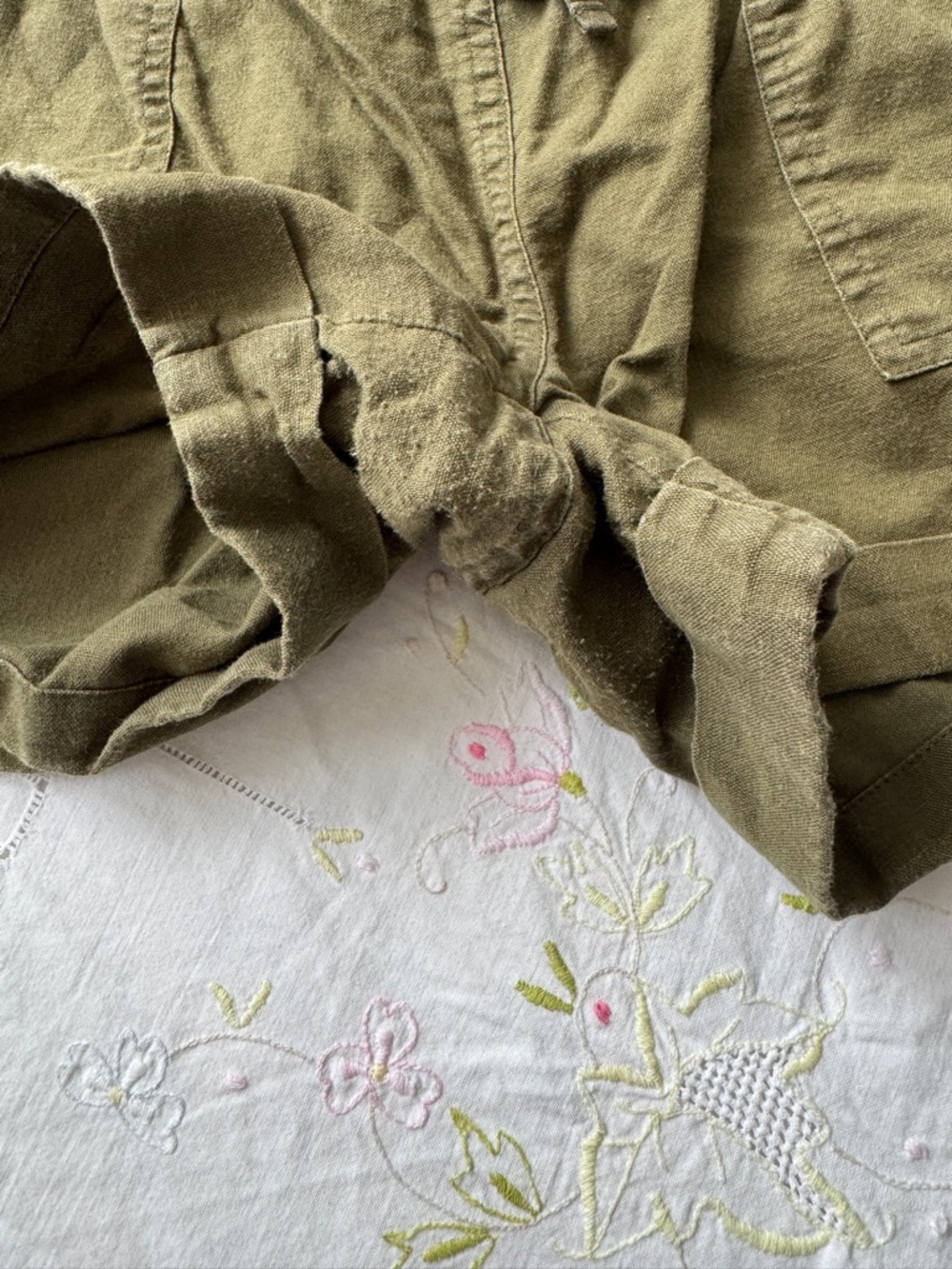 Banana Republic Olive Green Women’s Casual Drawstring Shorts Size S - Picture 4 of 6
